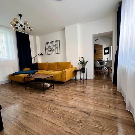Apartment R&L Lazovna Apt 1 - Old Town And Parking Banská Bystrica Exterior photo